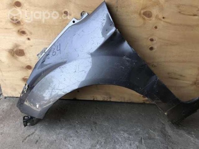 Tapabarro Ford fiesta (12.64)