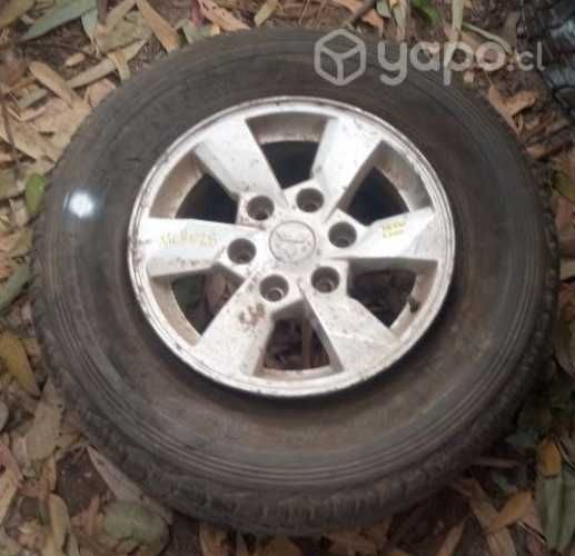 Llanta Aluminio Detalle Con Neumático Mitsubishi