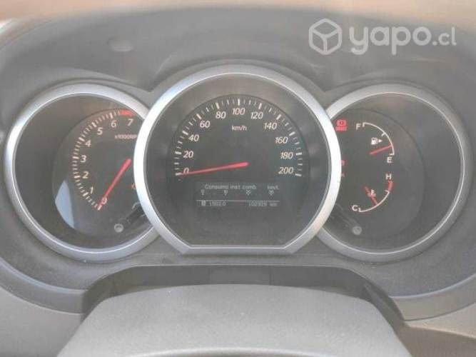 Suzuki grand nomade 2010