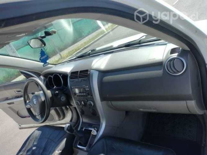 Suzuki grand nomade 2010