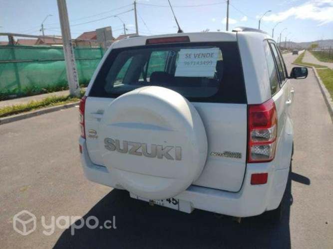 Suzuki grand nomade 2010