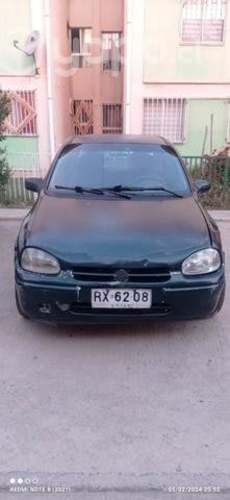 Vendo Chevrolet Corsa Sedan Motor 1.6 92 hp año 98