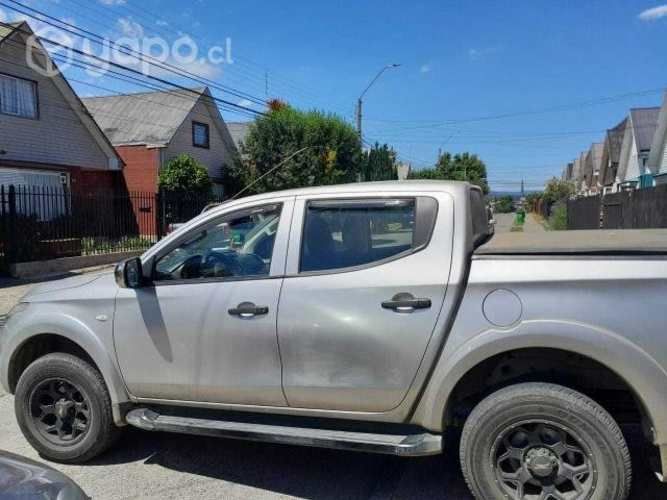 Camioneta Mitsubishi l200 2018