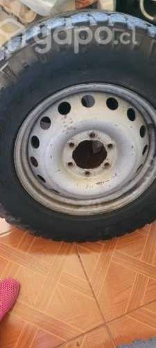 Juego de llantas y neumáticos 245/70/17