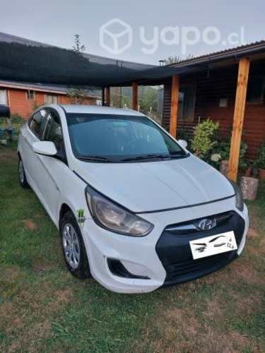 Hyundai accent 2011