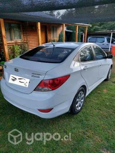 Hyundai accent 2011