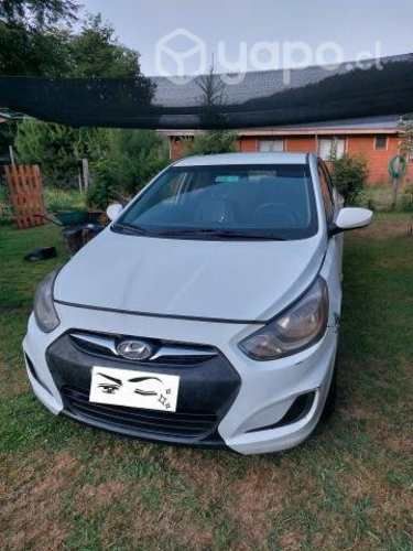 Hyundai accent 2011