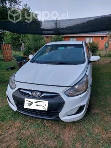 Hyundai accent 2011