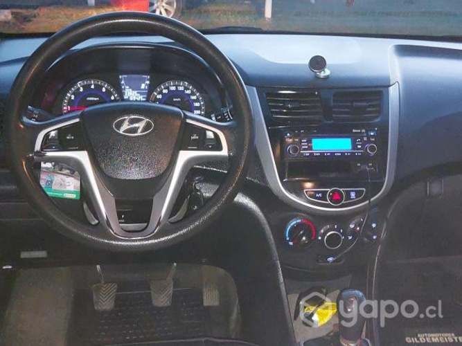 Hyundai accent 2011