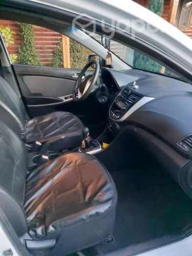 Hyundai accent 2011