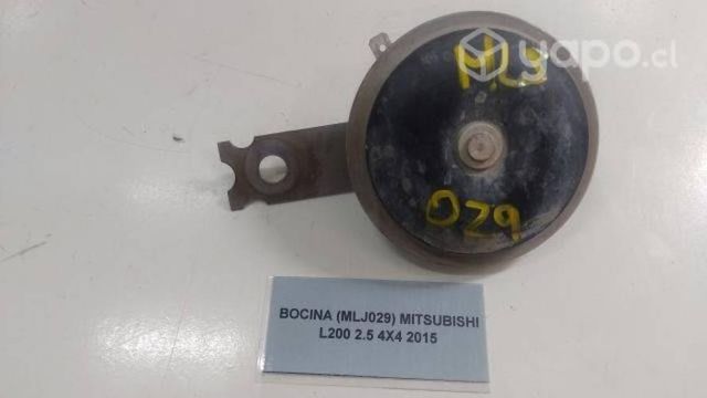 Bocina Mitsubishi L