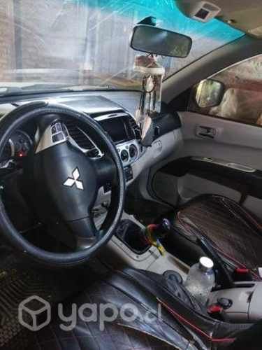 Mitsubishi l200 katana