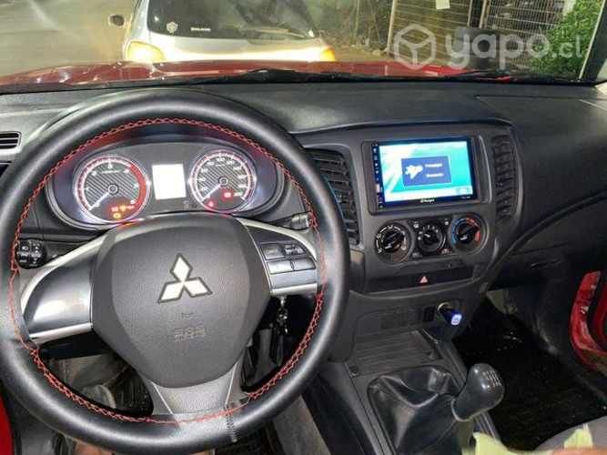 Camioneta Mitsubishi