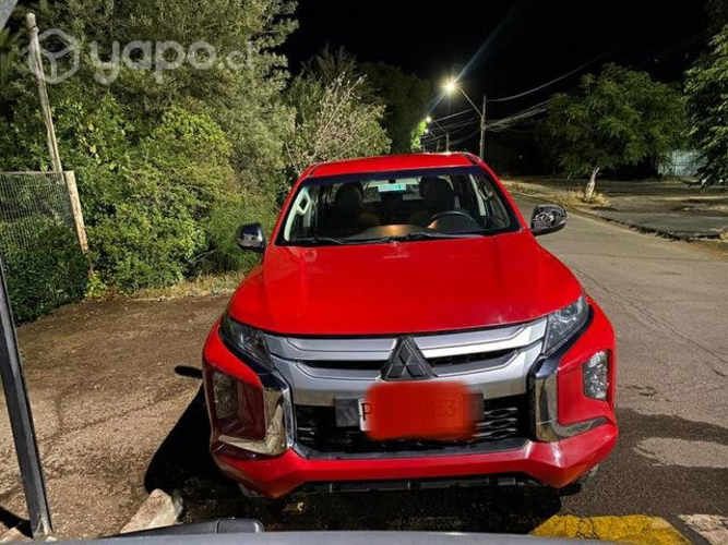 Camioneta Mitsubishi