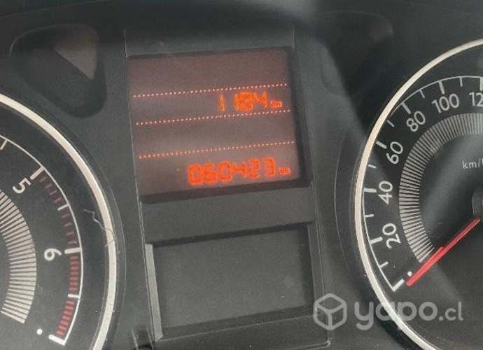 Vendo Peugeot 301 diesel, 2015, 60.000 kilómetros