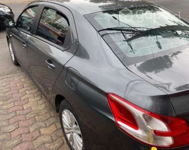 Vendo Peugeot 301 diesel, 2015, 60.000 kilómetros