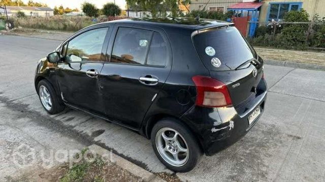 Toyota Yaris Sport 1.3cc 4P