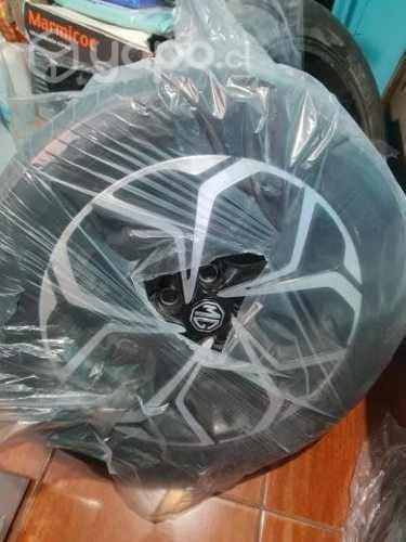 Pack de llantas y neumáticos