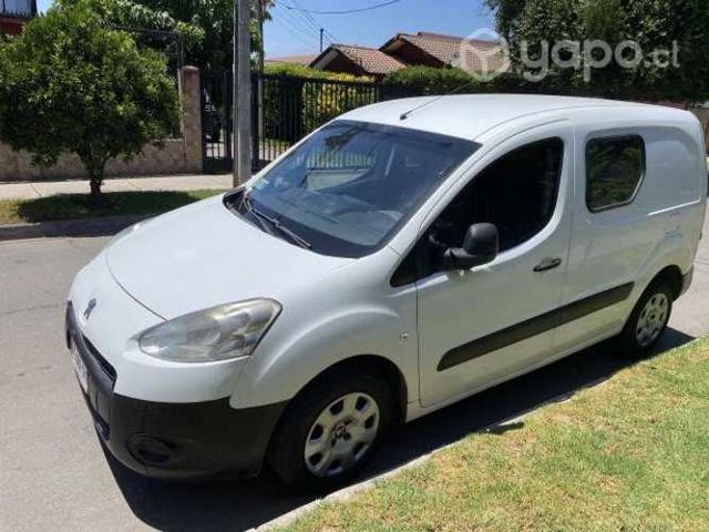 Camioneta Peugeot Partner 2015
