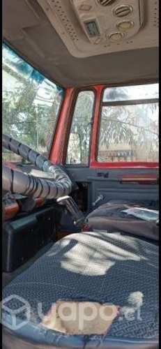 Se vende camión tolva 14 cubo