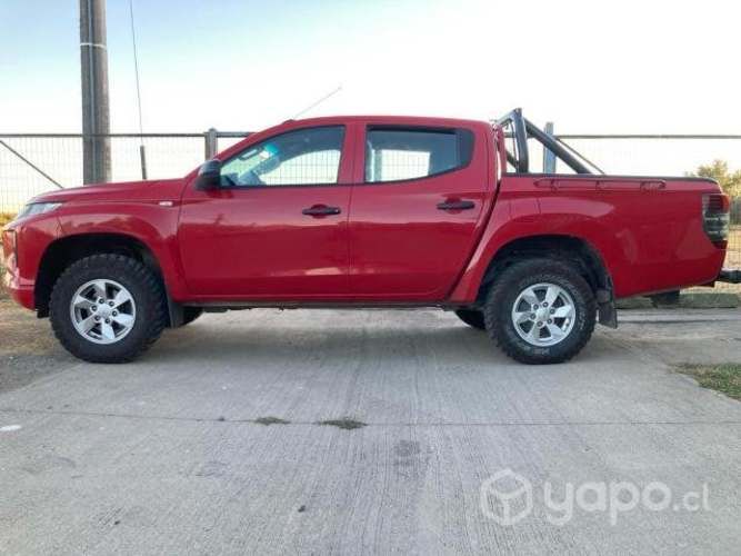 Mitsubishi l200 katana 2021