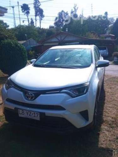 Vende su dueño Toyota RAV4 4 2019, único dueño