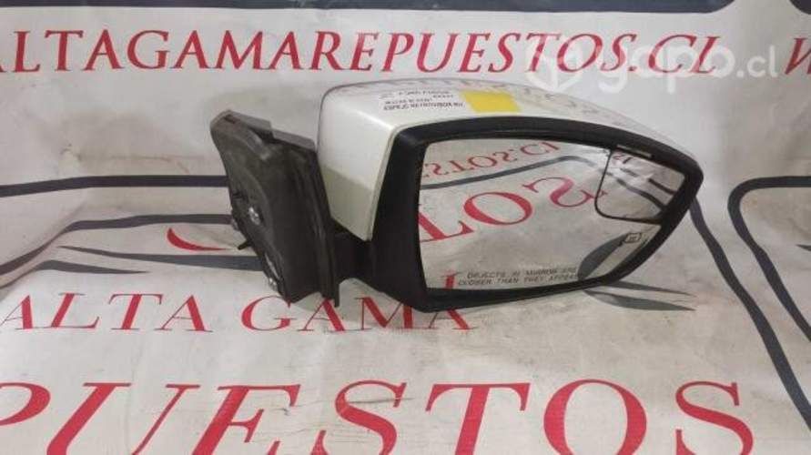 Espejo retrovisor derecho ford focus 2014 hatchbac