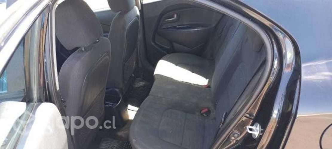 Kia motors rio 2012