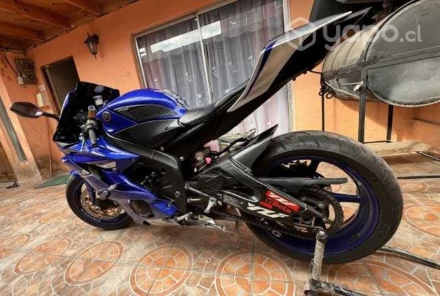 Yamaha R6