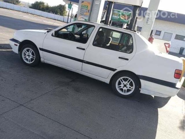 Vendo Volkswagen Vento 1998