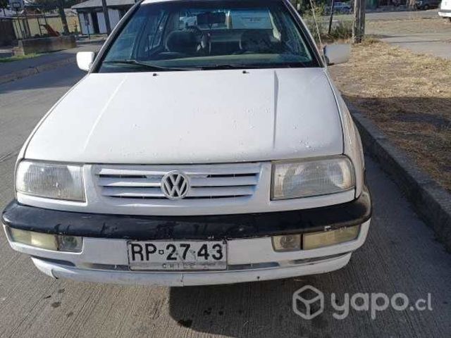 Vendo Volkswagen Vento 1998