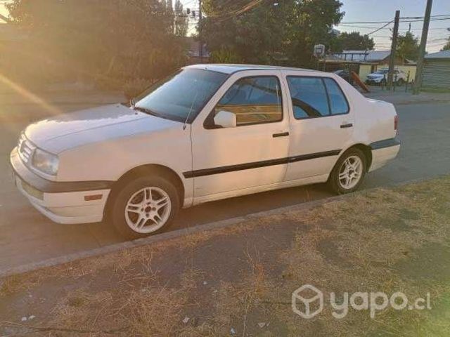 Vendo Volkswagen Vento 1998