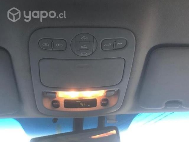 Kia motors grand carnival 2014