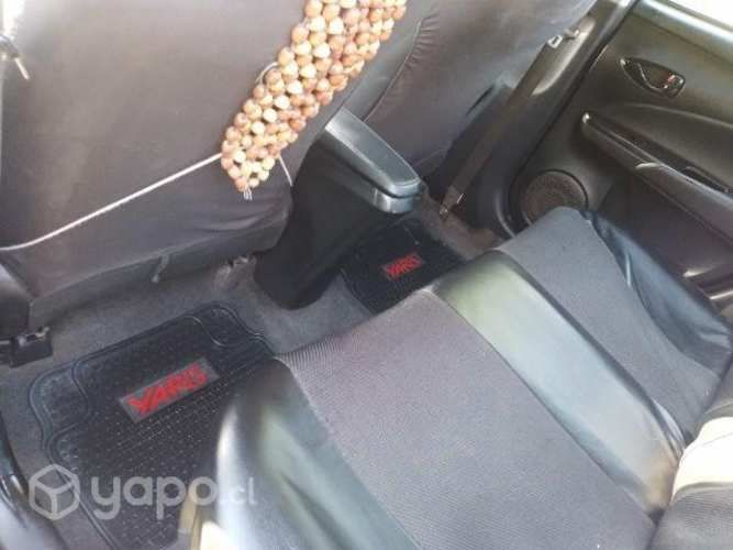 Colectivo toyota yaris