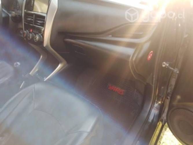 Colectivo toyota yaris