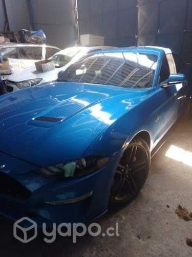 Ford Mustang carrera año 2021