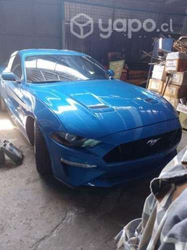 Ford Mustang carrera año 2021