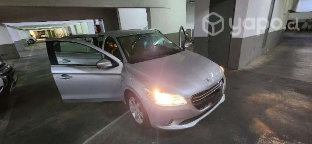 Peugeot 301 allure 2016