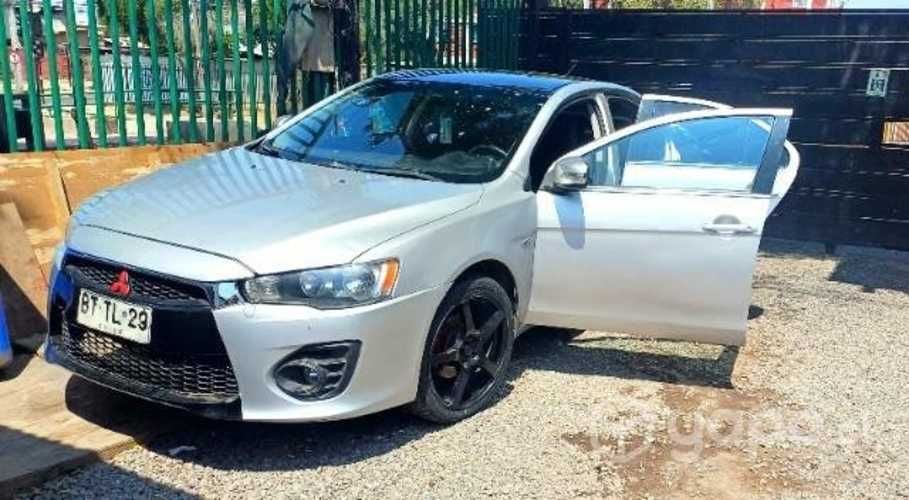 Lancer 2009 con extras