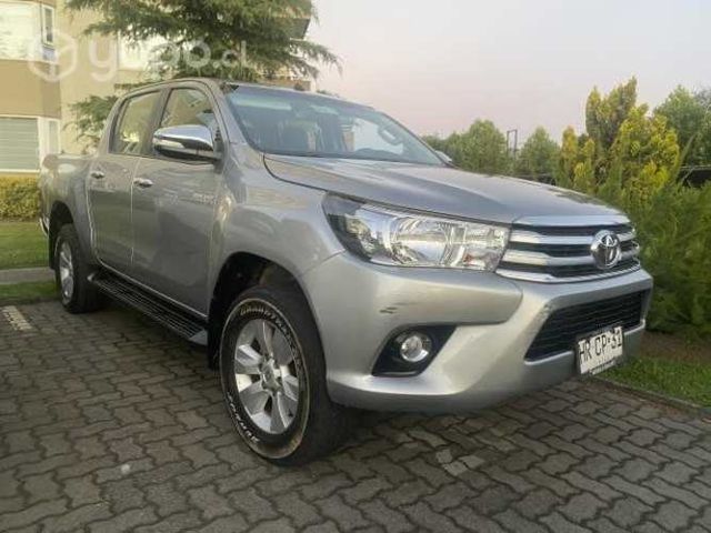 Hilux Srv 2.8 aut 4x4 2016