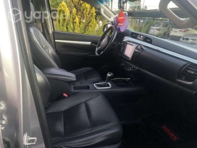 Hilux Srv 2.8 aut 4x4 2016