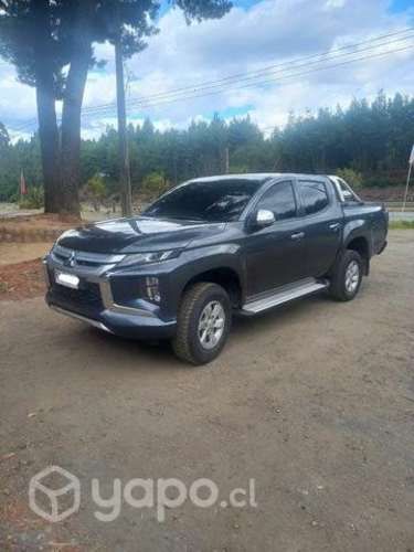 Mitsubishi L200 Katana CR 4X2 2022 PAPELES AL DÍA