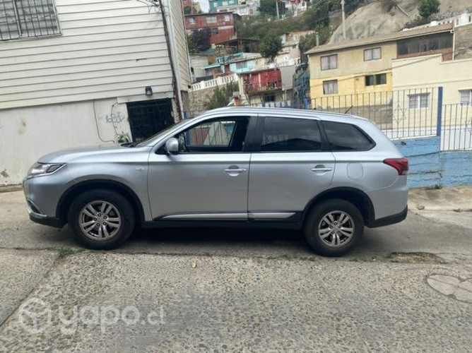 Mitsubishi outlander 2016