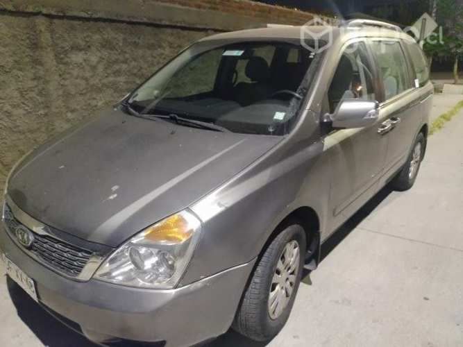 Kia motors carnival 2011