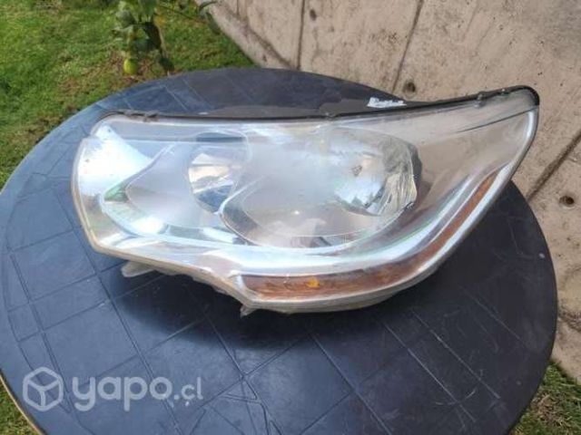 Foco delantero citroen c4 2013