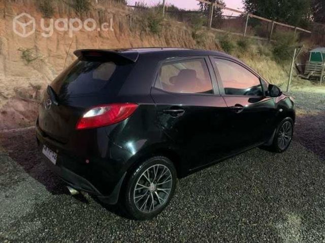 Mazda 2 2011