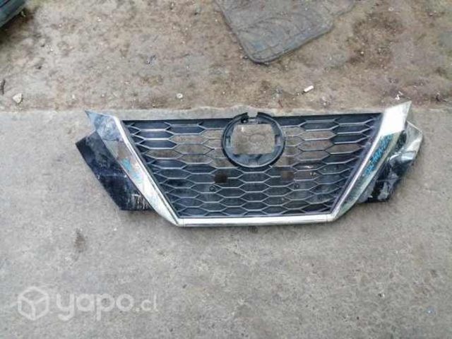 Mascara nissan sentra 2022 original