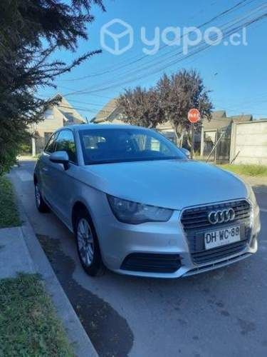 Audi A1 1.2 tfsi MT atracttion 2012