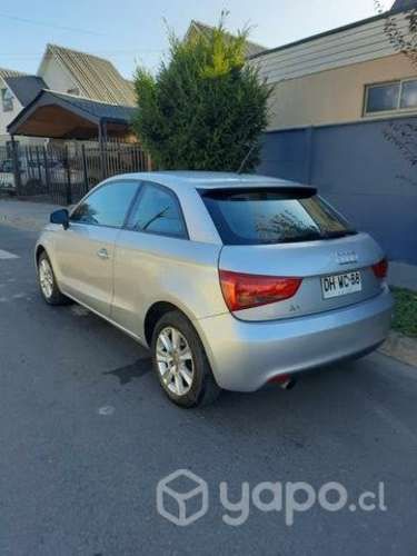 Audi A1 1.2 tfsi MT atracttion 2012