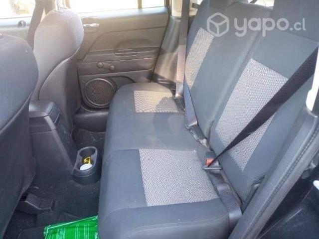 Se vende Jeep patriot Negro